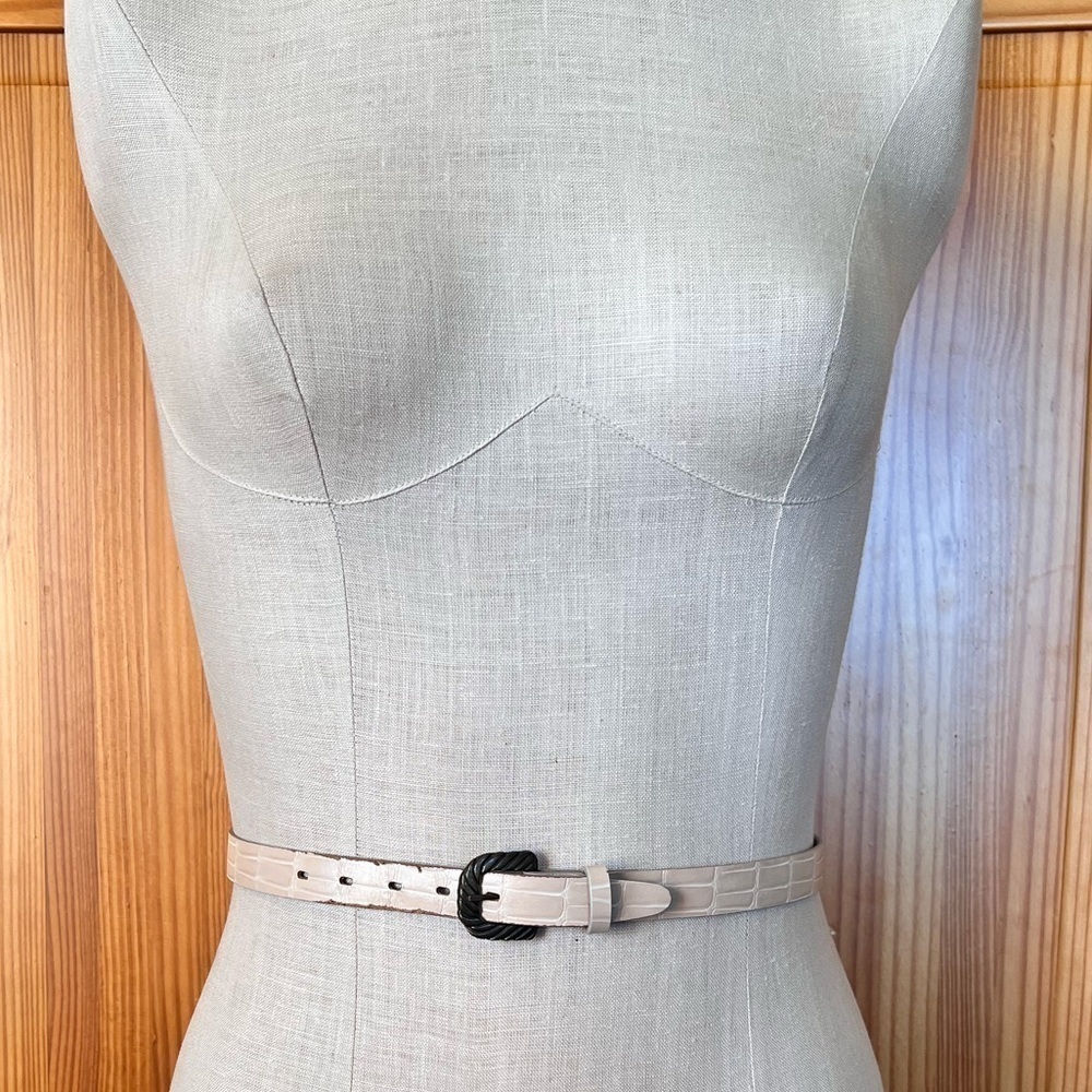 Vintage Cream Faux Leather Thin Belt Classic 80s Neutral Minimalist Jackie - Picture 2 of 6